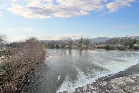 2 bedroom end of terrace house for sale, Bridge Street, Crickhowell, NP8