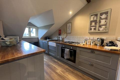 2 bedroom end of terrace house for sale, Bridge Street, Crickhowell, NP8