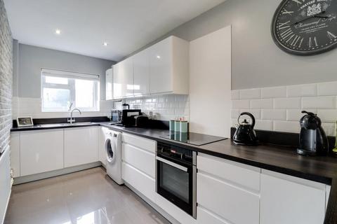 53a Bilton Road, Benfleet, SS7 2HQ