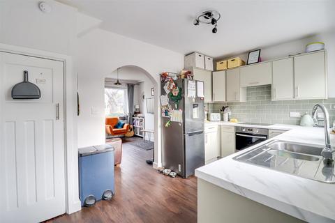 4 bedroom semi-detached house for sale, Mornington Crescent, Benfleet SS7