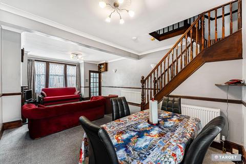 3 bedroom terraced house for sale, Winchester Road, London N9