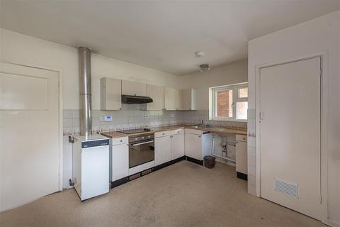 1 Farrs Lane, East Hyde, Luton, LU2 9PY