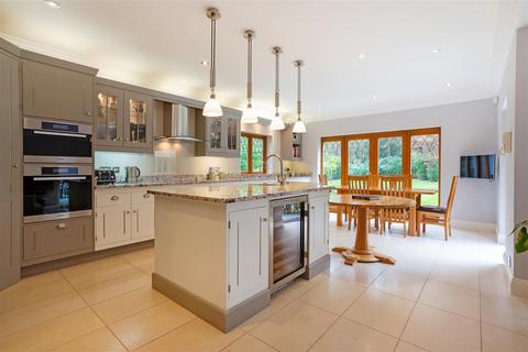 5 bedroom detached house for sale, 3 Bury Road, Poole