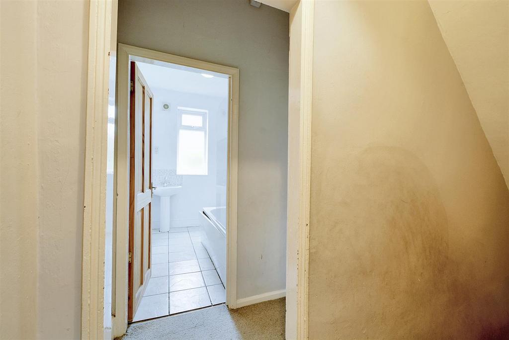 1st Floor Landing 1.jpeg