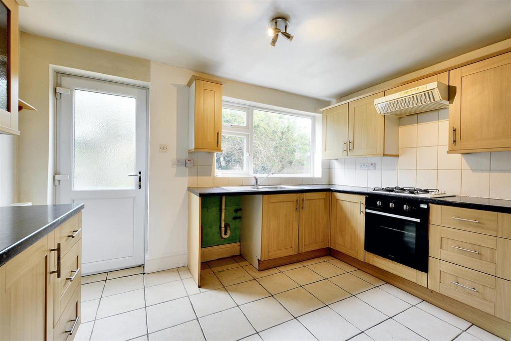 Kitchen 1.jpeg