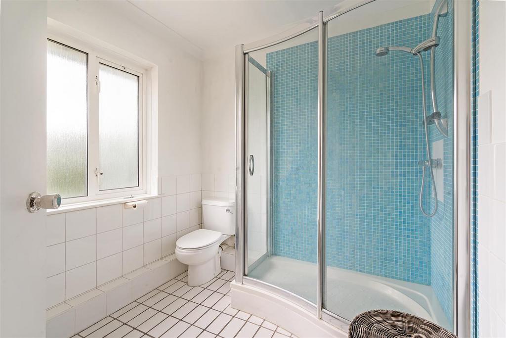 3 Gardens Crescent 321510 - (14).jpg