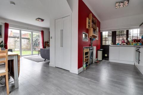 5 Broughton Road, Benfleet, SS7 2HD