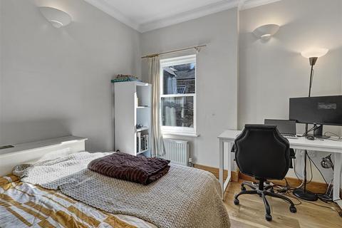 2 bedroom flat for sale, Mawson Road, Cambridge CB1