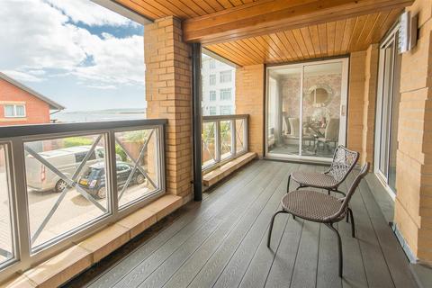 3 bedroom apartment for sale, Banks Road, Poole