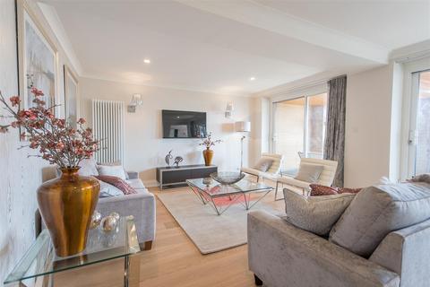 3 bedroom apartment for sale, Banks Road, Poole