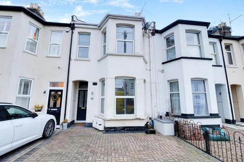 60 West Road, Shoeburyness, Southend-on-sea, SS3 9DP