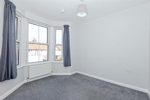 2 bedroom flat for sale, Lyndhurst Road, Worthing