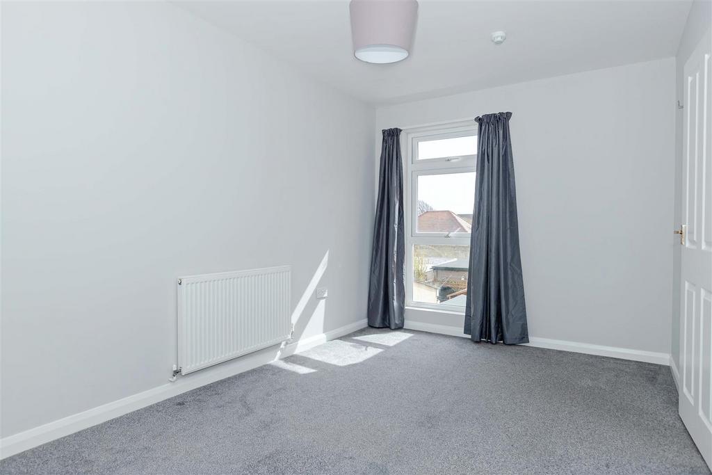 114 Lyndhurst rd 7.JPG