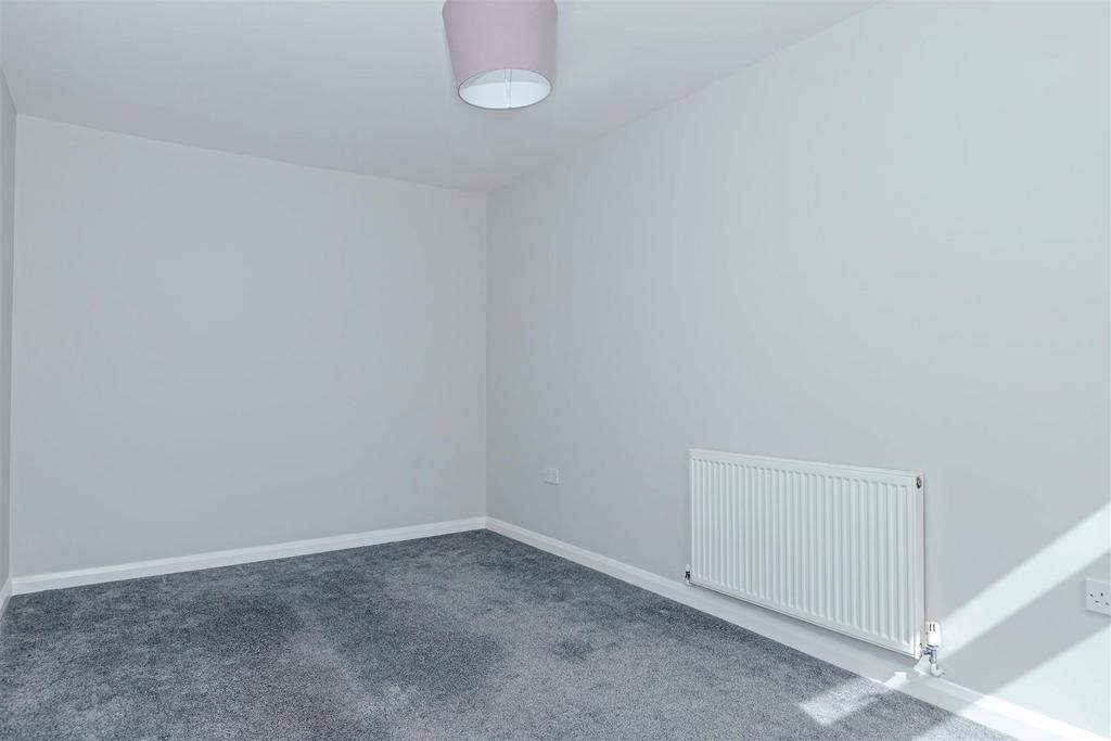 114 Lyndhurst rd 8.JPG