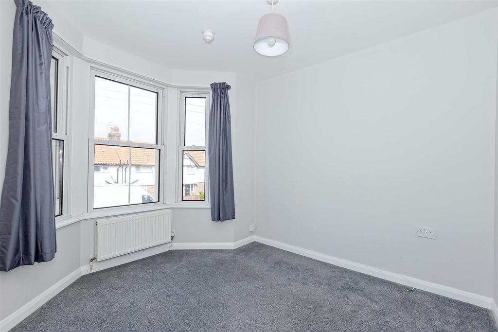 114 Lyndhurst rd 6.JPG