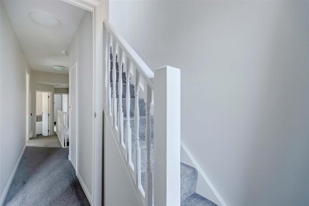 114 Lyndhurst rd 5.JPG