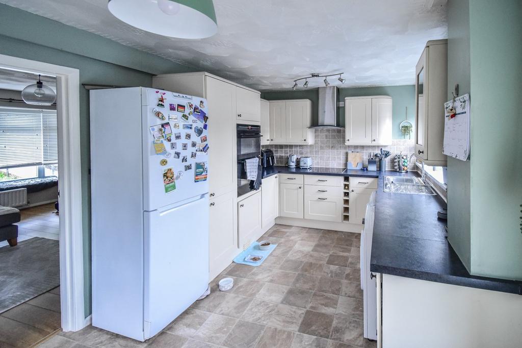 Llanllienwen Road, Cwmrhydyceirw, Swansea, SA6 2 bed semidetached