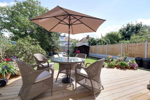 32 Adalia Crescent, Leigh-on-sea, SS9 3SN