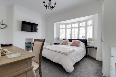 32 Adalia Crescent, Leigh-on-sea, SS9 3SN