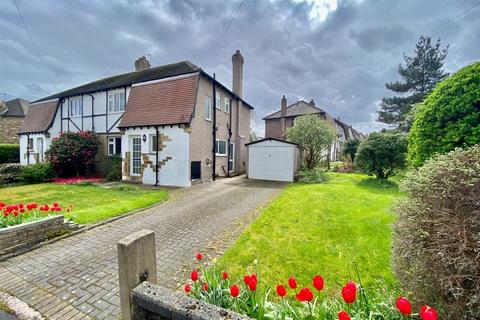 5 Broadgate Crescent, Huddersfield, HD5 8HT