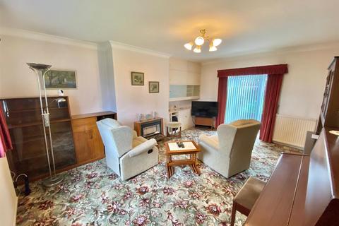 5 Broadgate Crescent, Huddersfield, HD5 8HT