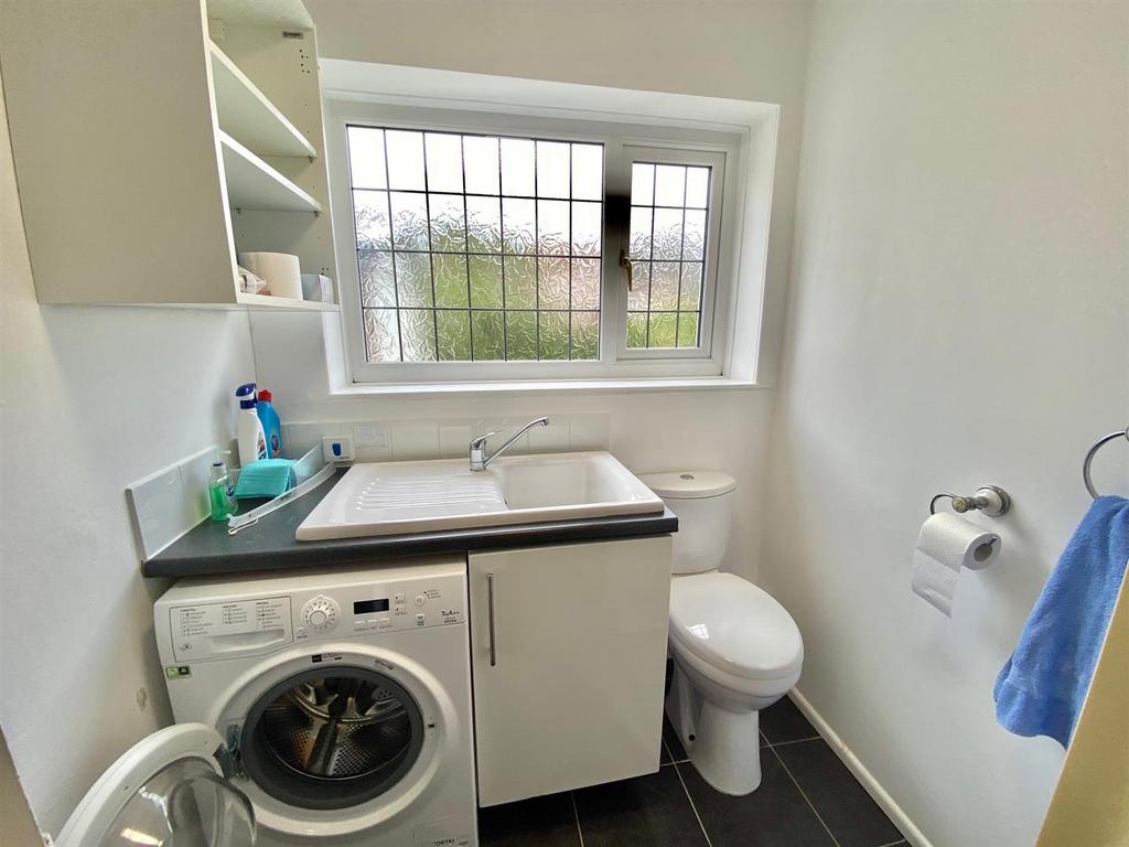 Bramleys Estate Agents - Broadgate Crescent - Almo