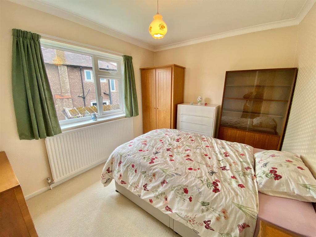 Bramleys Estate Agents - Broadgate Crescent - Almo