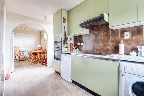 6 Cockethurst Close, Westcliff-on-sea, SS0 0DU