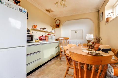 6 Cockethurst Close, Westcliff-on-sea, SS0 0DU
