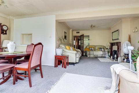 6 Cockethurst Close, Westcliff-on-sea, SS0 0DU