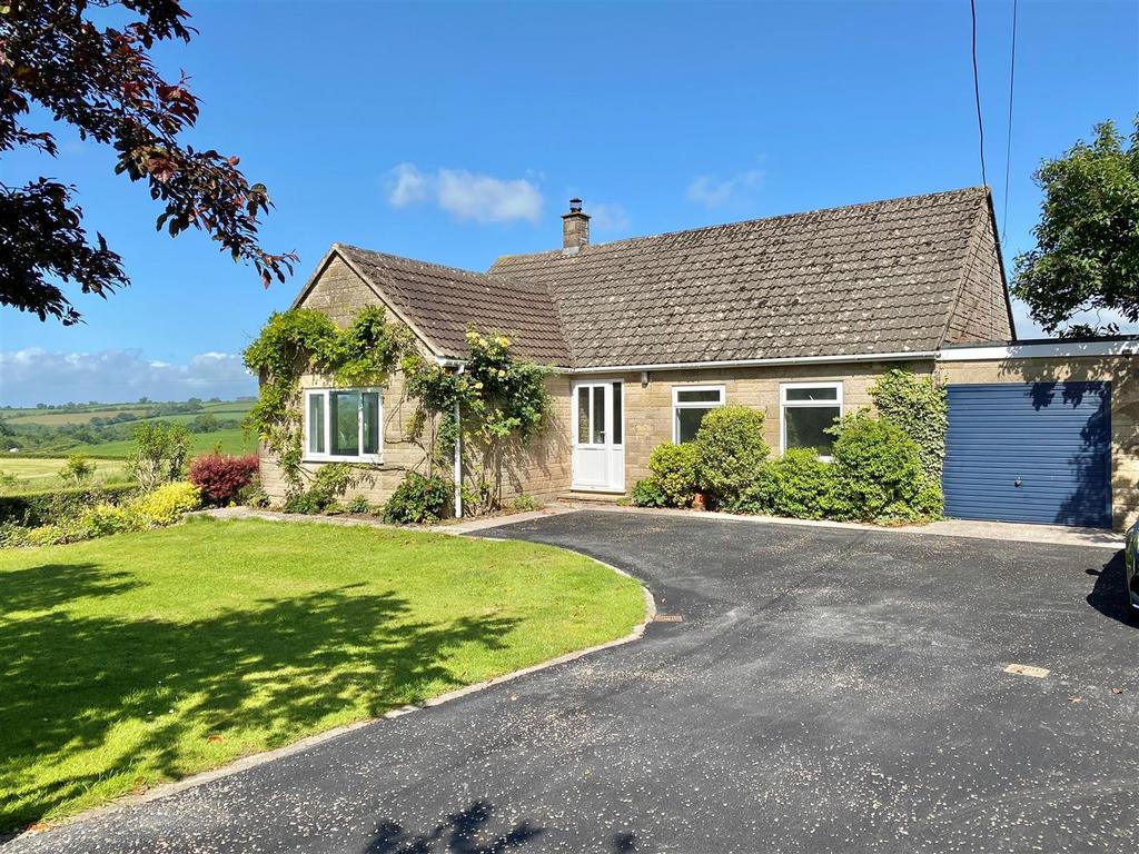 North Brewham, Bruton 3 bed bungalow to rent £1,850 pcm (£427 pw)
