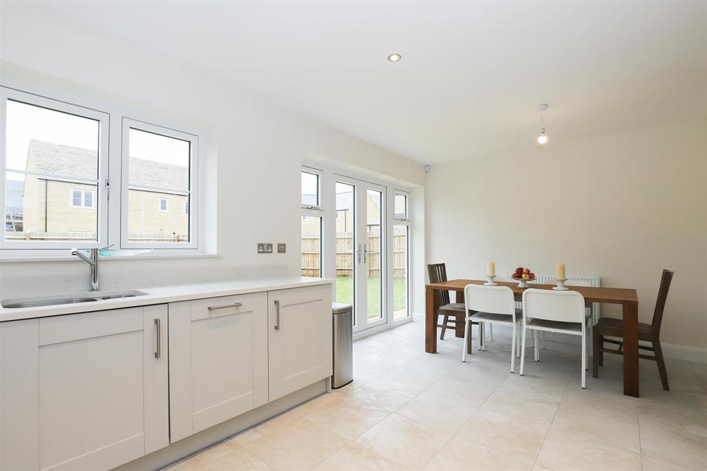 Kitchen - Dining Room 5.jpg