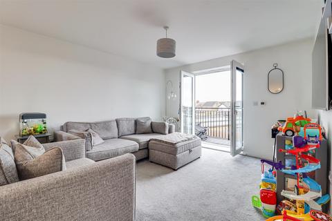 2 bedroom apartment for sale, Kents Hill Road, Essex SS7