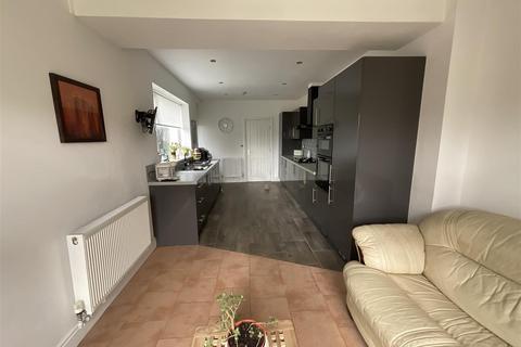 4 bedroom detached house for sale, Walter Road, Ammanford