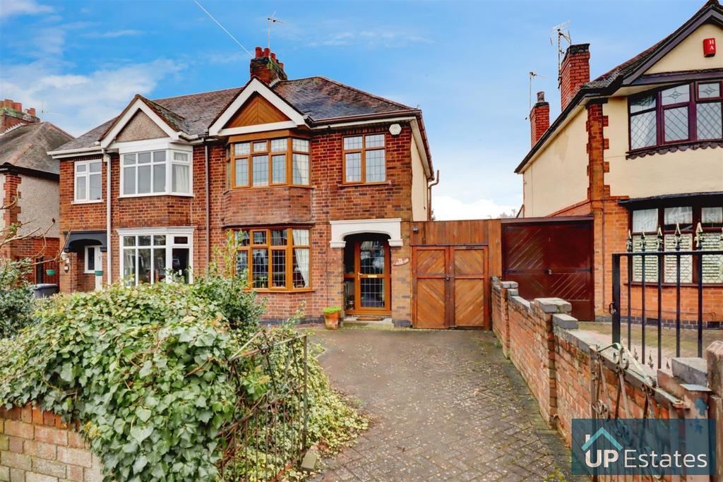 Newdigate Road, Bedworth 3 bed semidetached house for sale £249,500