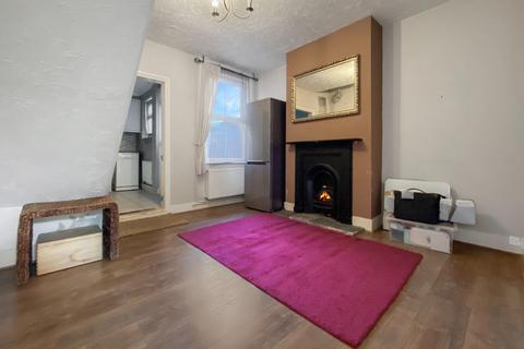 16 Bergholt Road, Colchester, CO4 5AB