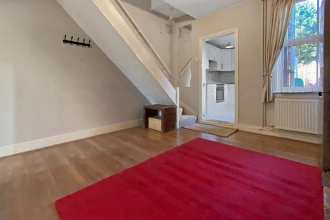 16 Bergholt Road, Colchester, CO4 5AB
