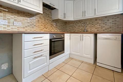 16 Bergholt Road, Colchester, CO4 5AB