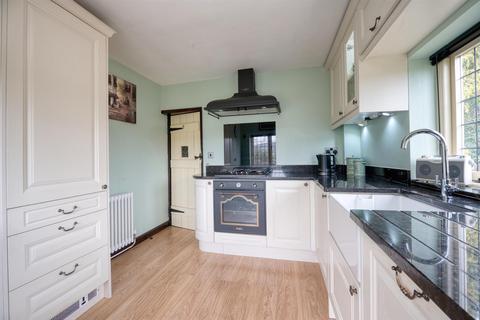 The Spinney Butts Road, Bakewell, DE45 1EB