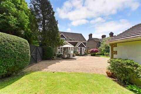 4 bedroom detached house for sale, Amberley