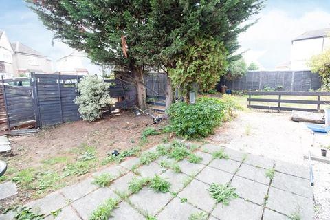 76a Arterial Road, Leigh-on-sea, SS9 4DA