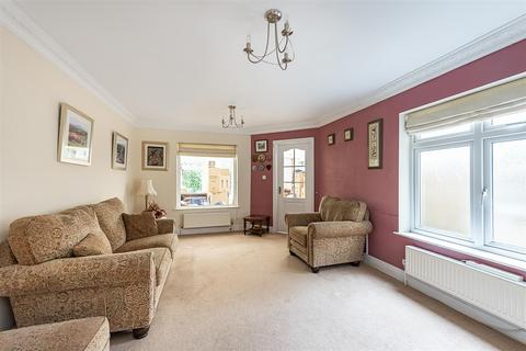 3 bedroom semi-detached house for sale, Redbourn Road, Hemel Hempstead