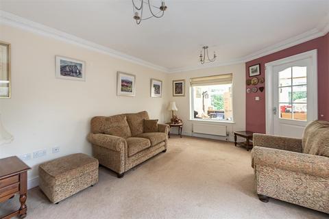 3 bedroom semi-detached house for sale, Redbourn Road, Hemel Hempstead