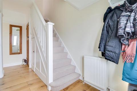 3 bedroom end of terrace house for sale, Arterial Road, Leigh-On-Sea SS9