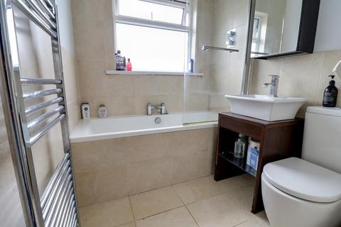 21 Agnes Avenue, Leigh-on-sea, SS9 3SX