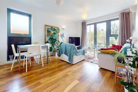 2 bedroom apartment to rent, 61 Station Road, New Barnet EN5