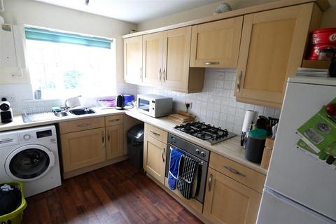 3 bedroom semi-detached house for sale, Gildersome