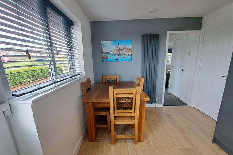 16 Cedar Vale, Kirkbymoorside, York, YO62 6BU