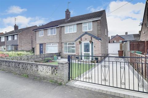3 bedroom semi-detached house for sale, Springfield Avenue, Brough