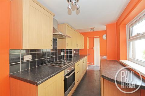 3 bedroom terraced house to rent, Lorne Road, Lowestoft, NR33